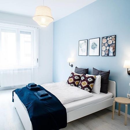 Central New Home With 3 Bedrooms, A/C And Balcony Budapest Luaran gambar
