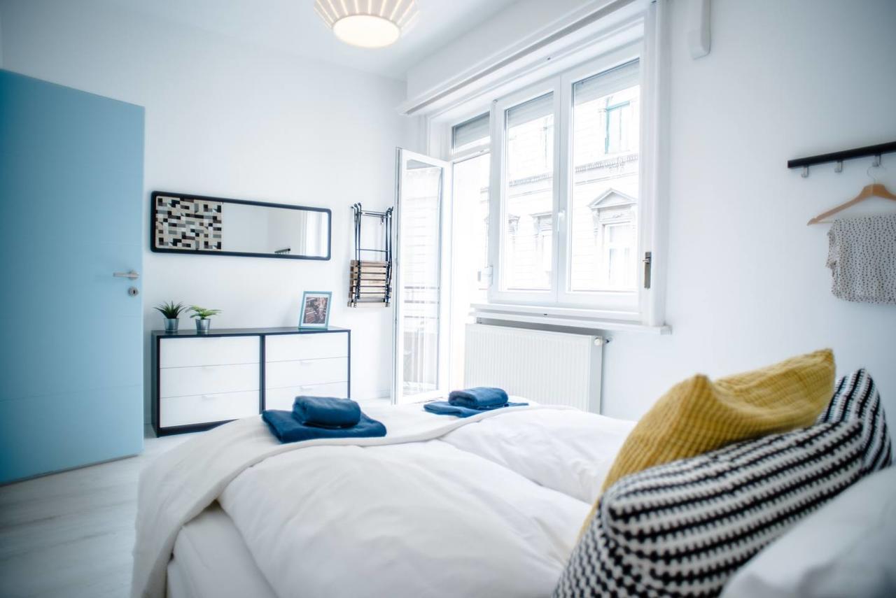 Central New Home With 3 Bedrooms, A/C And Balcony Budapest Luaran gambar