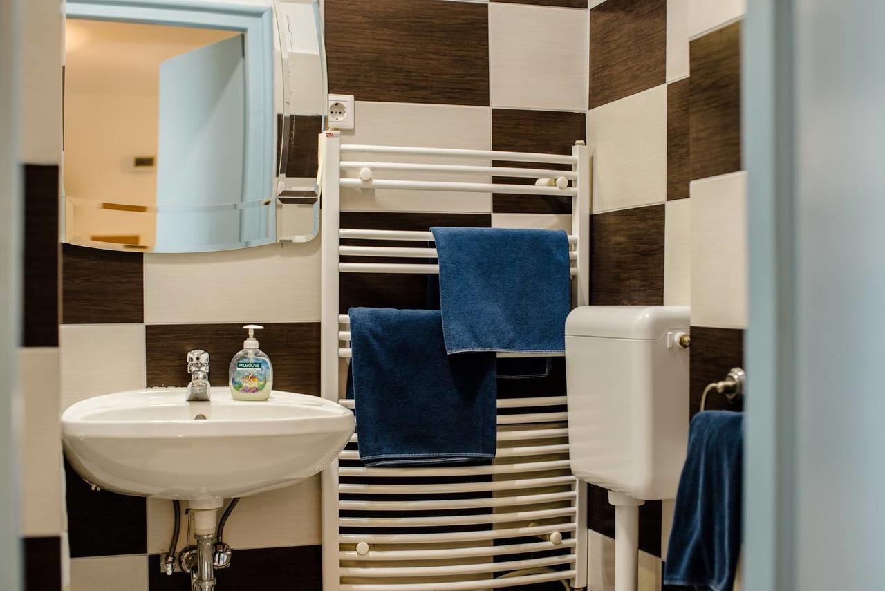 Central New Home With 3 Bedrooms, A/C And Balcony Budapest Luaran gambar