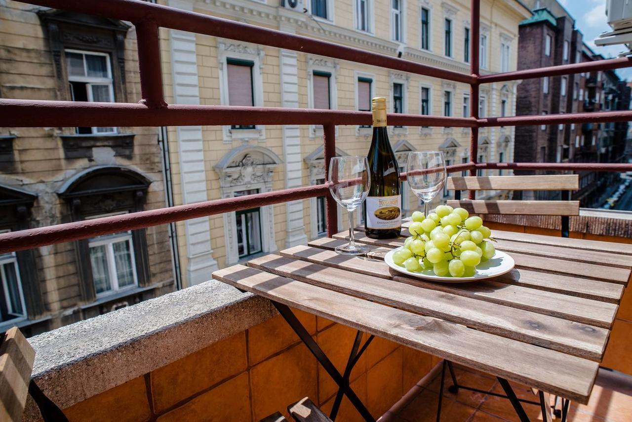 Central New Home With 3 Bedrooms, A/C And Balcony Budapest Luaran gambar